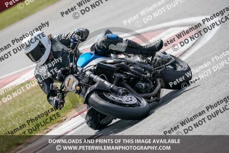 donington no limits trackday;donington park photographs;donington trackday photographs;no limits trackdays;peter wileman photography;trackday digital images;trackday photos